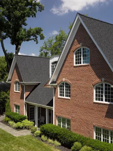 landmark-chbl-B02-brick-house-dml-squashed