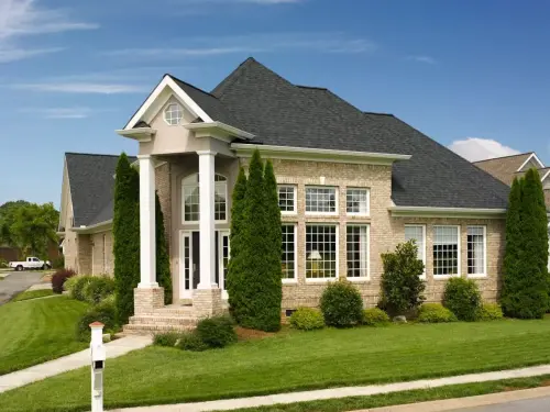 landmark-mobl-C02-sqcolumns-dml-squashed